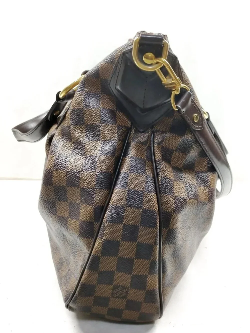 Louis Vuitton enjoy iconic